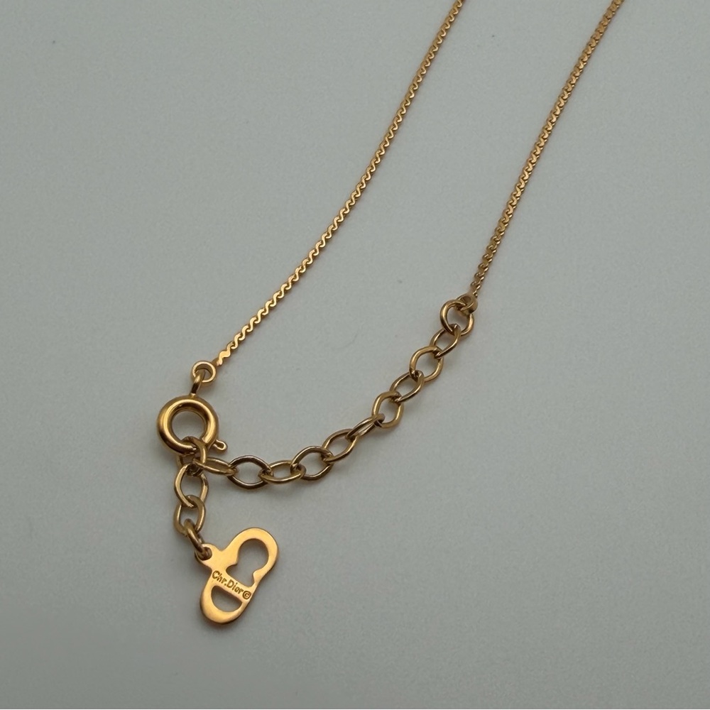Gold Heart Pendant Necklace - Picture 5 of 8